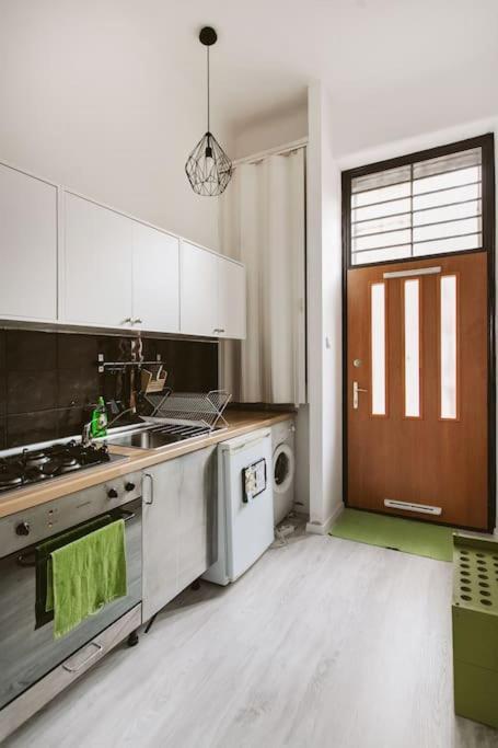 Bright And Cozy - City Center Apt Budapest Esterno foto