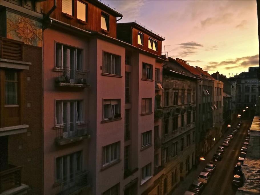 Bright And Cozy - City Center Apt Budapest Esterno foto