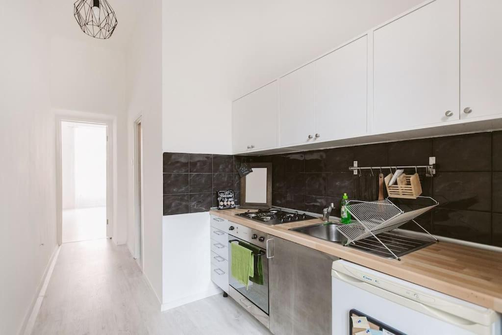 Bright And Cozy - City Center Apt Budapest Esterno foto